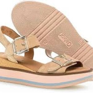 Gabor Best Fitting suede leather wedge sandals size 9US